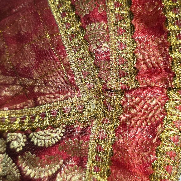 Barbie Expressions of India Doll in Red and Gold - Picture 3 of 9